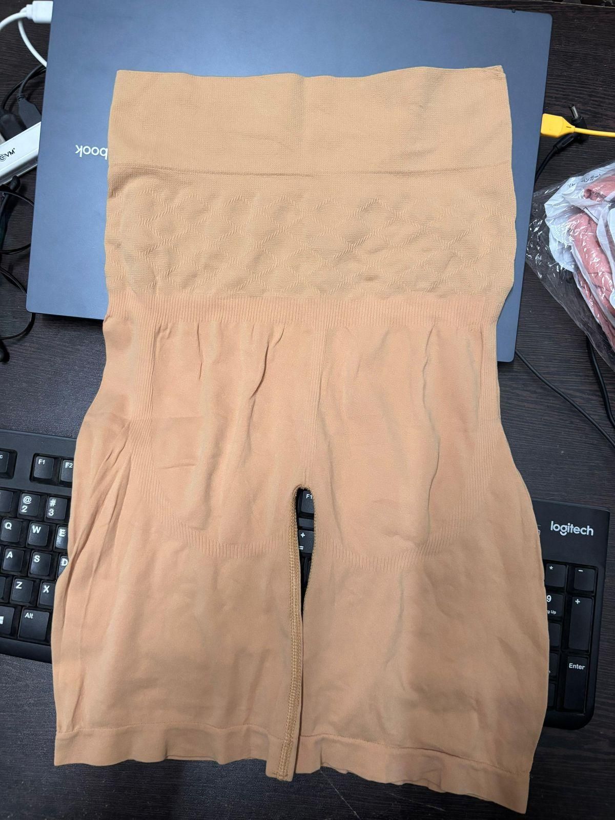 4-in-1 Seamless Body Shaper – Tummy, Back, Thigh & Hip Slimmer